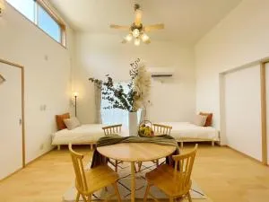 北部観光アクセス良好な新築貸別荘／最大4名ベッド4台／Wi-Fi／海岸線近く - Genka