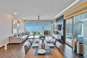 StayVista at Tarika's Seascapes with Pool & Home Theatre - Chicalim