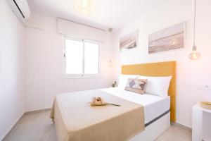 2 bedroom, new, 1 min to the beach, city center- Picasso by 10ToSea