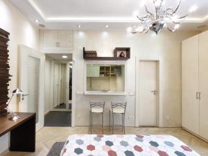 Home Center Apartment