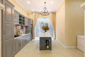 Lamour Villa with Sauna at City Center