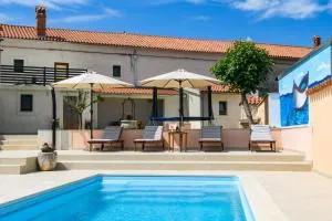 House Angela with private pool, private parking, wi-fi and fully fenced garden - WiiBuk - Divšići