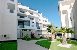 Modern 3 Bedroom 7 Guests Sun Golf Beach Apartments