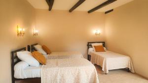 Hotels Auberge Saint Jacques : photos des chambres