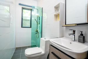 Rainforest Hotel by NSUN