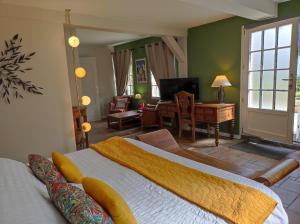 Hotels Le Relais Des Dalles : photos des chambres