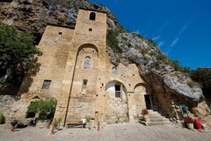 Maisons de vacances Les choucas - Gite de groupe a Peyre, Aveyron : photos des chambres