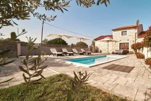 Haus Mila - Pavicini