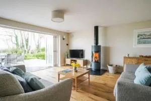 Luxury retreat with hot tub & wood burner - Mylor - Ponsanooth