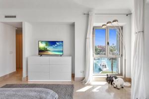 YOLO Spaces - Sotogrande Sea View Penthouse