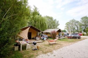 Tentes de luxe Glamping Lac d'Orient : photos des chambres