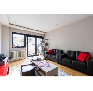 Amara & Nomad 2 Chiswick West London