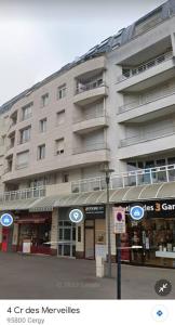 Appartements Au pied de la Gare de Cergy le haut, centre villes : photos des chambres