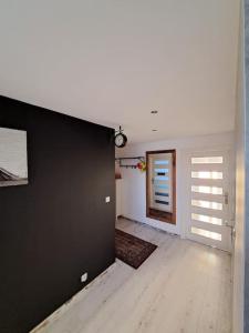 San Riverbank Apartment