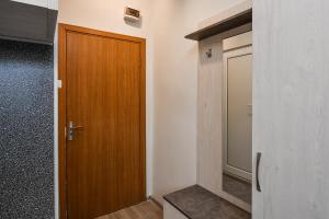 Budget studio in Varna center unde roof