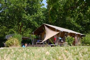 Tentes de luxe Glamping Gien : photos des chambres
