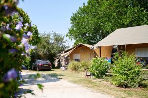 Tentes de luxe Glamping Gien : photos des chambres