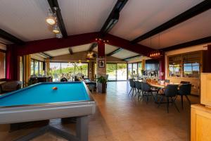 Maison avec Piscine et Spa