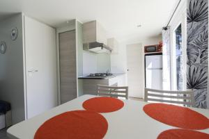 Appartements Mobile-home 132 : photos des chambres