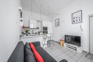 tHE Minimal Chic Home - Isola District