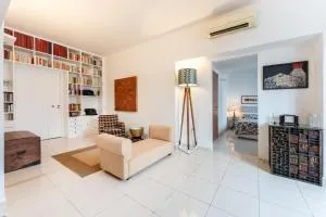 Un Posto Al Centro - Miano