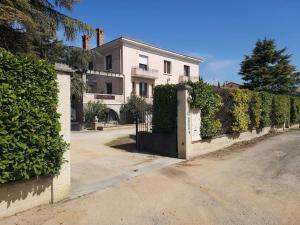 Appartements Loft ravissant avec jacuzzi et parc : photos des chambres