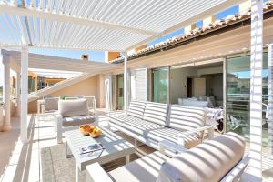 YOLO Spaces - Sotogrande Ocean View Penthouse