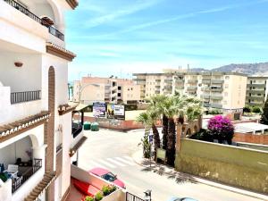 Apartamento con vista al mar a 3 minutos de la playa! Spacious Beach Apartment 3 min to the beach