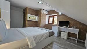 Colț de Rai Reşița ( Centru )