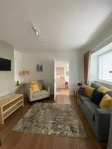 Location, Location! Gorgeous 1 Bed Apt- Killarney - Cloghereen