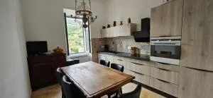 Bel & ancien appartement T3 rénové dans Sartène - Foce