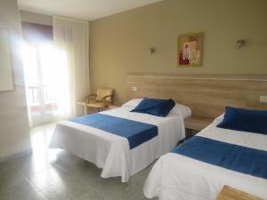 Triple Room room in Hotel Foxos