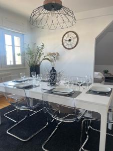 Appartements Superbe appartement au centre + parking prive : photos des chambres