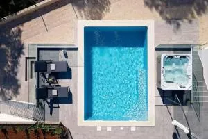 Villa LULU with heated pool, sauna & hot tub - Sveta Marina