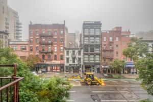 East Village 1br w wd nr Sq NYC-938