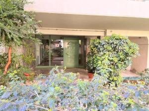 Moschato-Niarchos modern apartment