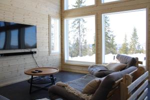 Panoramic Fell View Chalet with Hot Tub & Sauna - Pikku-Syötteen Helmi