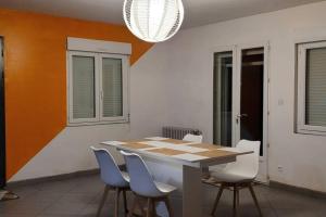 Appartements La Maison Spacieuse : photos des chambres