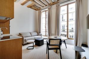 Appartements Pick A Flat's Apartments in Louvre - Rue Saint Honore : photos des chambres