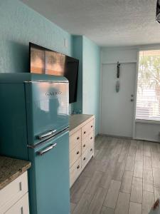 Ocean Views Retreat . Enjoy the Ocean View from your balcony