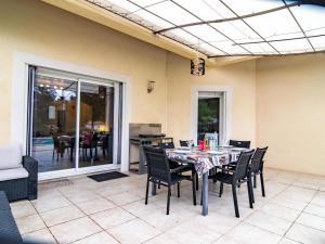 Maisons de vacances Holiday Home Au Romarin - BEF130 by Interhome : photos des chambres