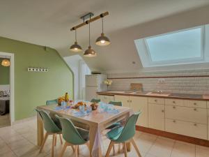 Holiday Home Groix by Interhome