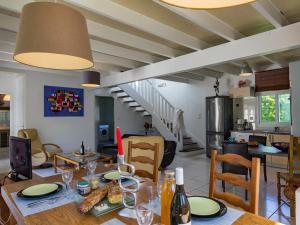 Maisons de vacances Holiday Home Le Triskell - CED229 by Interhome : photos des chambres