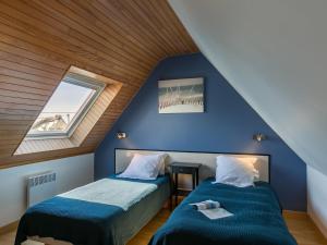 Maisons de vacances Holiday Home Le Triskell - CED229 by Interhome : photos des chambres