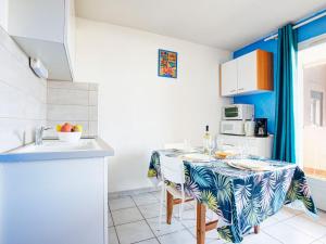 Studio Les Terrasses Fleuries by Interhome