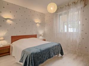 Maisons de vacances Holiday Home Le Clos Er Bert - RHU315 by Interhome : photos des chambres