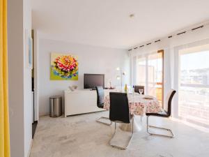 Appartements Studio Residence Azur by Interhome : photos des chambres