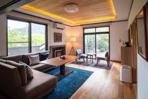 Immaculate Private Family Cottage with Hot Spring - Yato