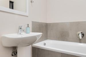 Mall of Africa Eazy Apartment