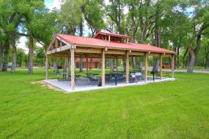 The Longhorn Ranch Resort Lodge & RV Park